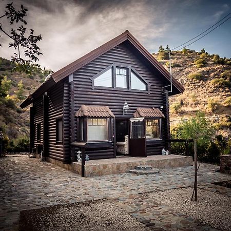 Gourri *2 Bdr Log House /Mountains/Queen Bed/Fireplace מראה חיצוני תמונה