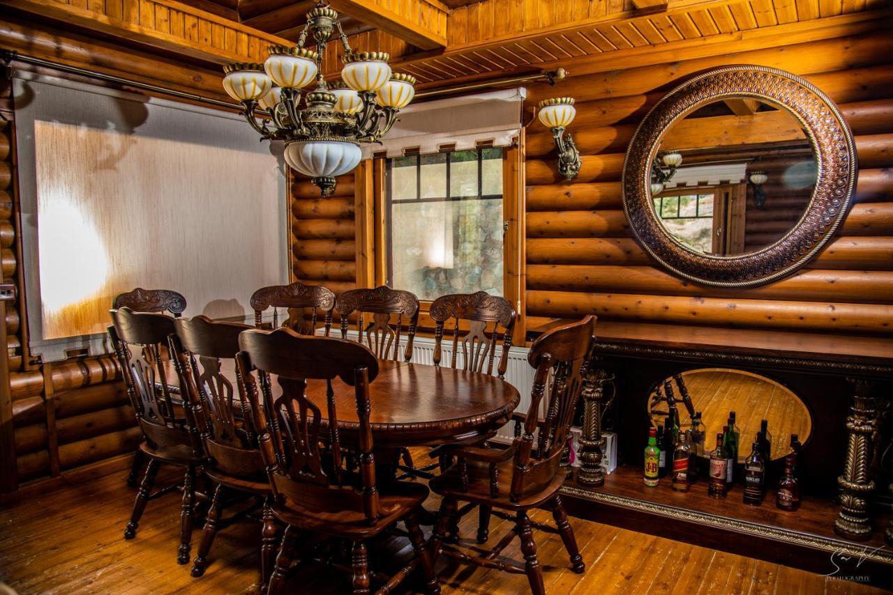 Gourri *2 Bdr Log House /Mountains/Queen Bed/Fireplace מראה חיצוני תמונה